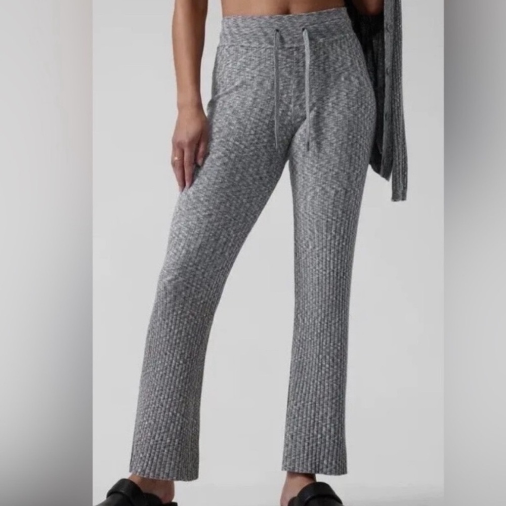 Athleta Heather Grey Revolve Pant